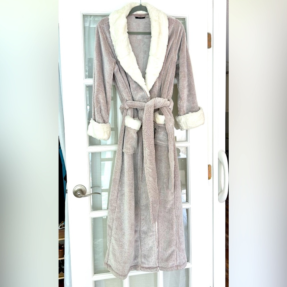 Natori Plush Faux Sherpa Full Length Robe New